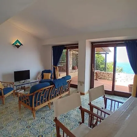 Iremia Apartment *